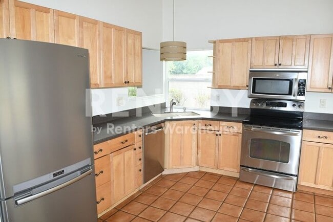 Building Photo - Updated 3 Br 2 Ba 2 Cg Home Near Gilbert Rd and Guadalupe Rd in Gilbert