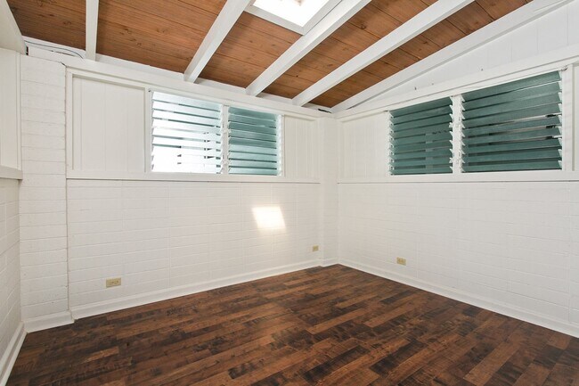 Building Photo - Kailua Pet Friendly - 3 bedroom, 1 bathroom