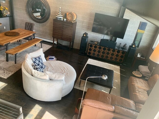 Main Floor Living Area - 11853 Bradburn Blvd
