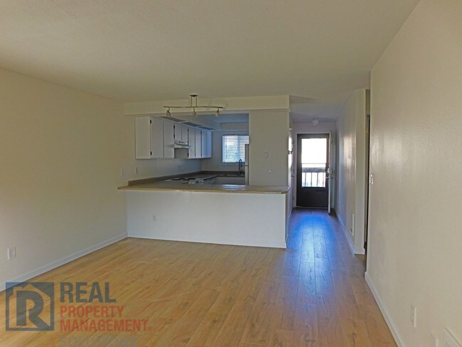 Building Photo - 3404 19th Ave