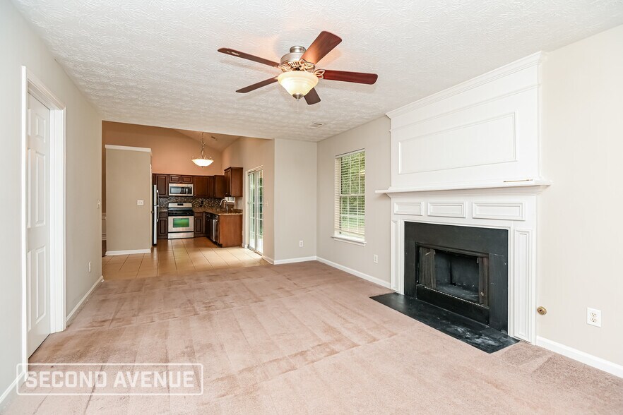 Building Photo - 5031 Wesleyan Dr