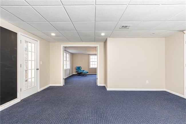 Building Photo - 9360 Nesbit Lakes Dr