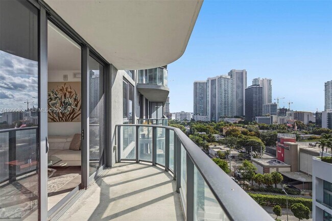 Building Photo - 121 NE 34th St