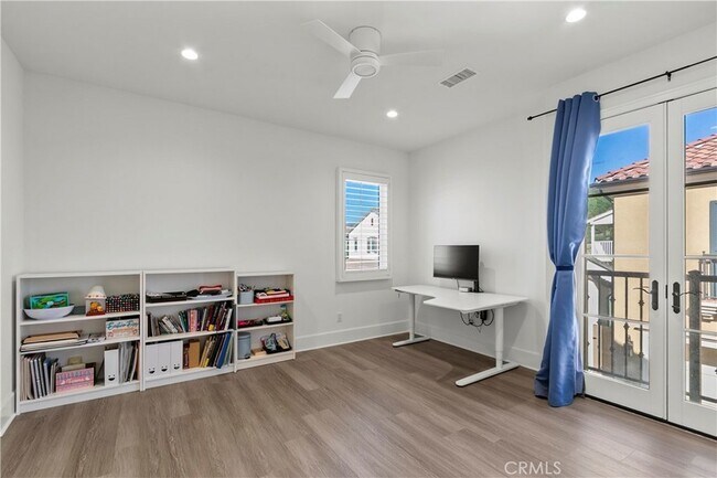 Building Photo - 112 Vigna