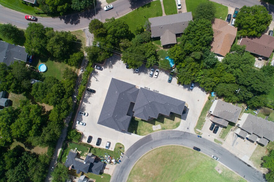 Building Photo - 1410 Park Pl