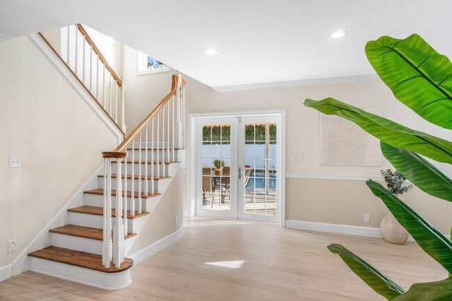 Building Photo - 518 Gardenia Terrace