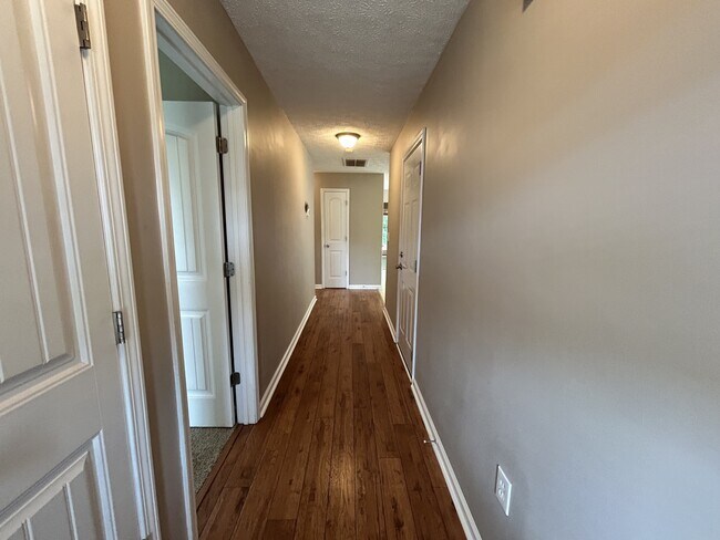 Building Photo - 287 Wrightsburg Way