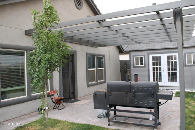 Building Photo - 13416 Cinderford Ave