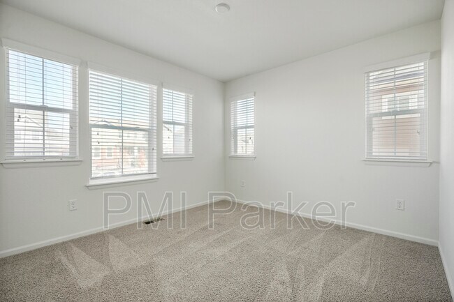 Building Photo - 14813 E Crestridge Dr