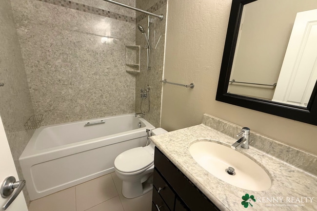Building Photo - Modern Foster City 3 Bedroom Townhome with...