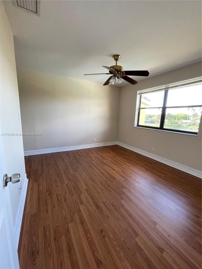 Building Photo - 11453 NW 39th Ct