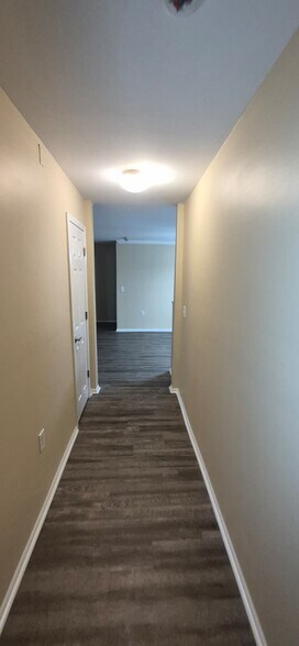 Hallway - 50 Pebble Beach Cv