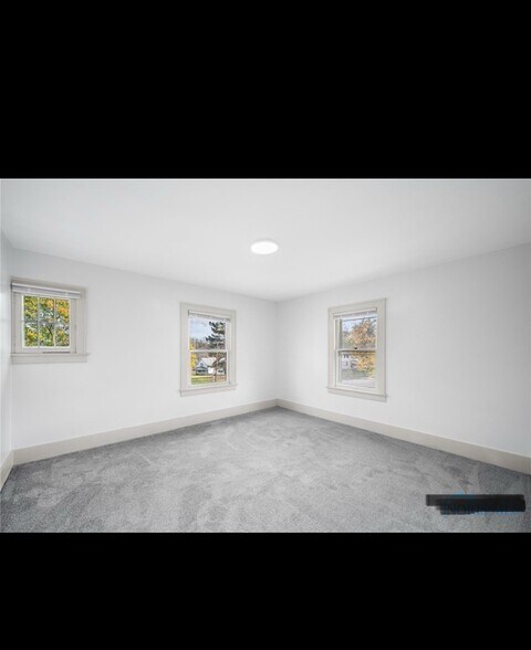 Bedroom 2 - 476 Shasta Dr