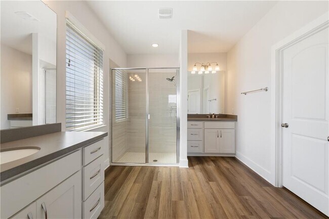 Building Photo - 779 Founders Ridge