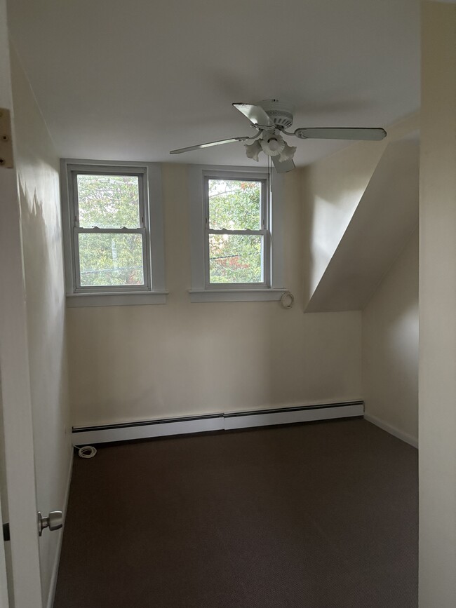 Building Photo - 300 Brown Ave