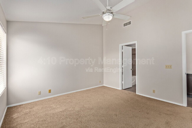Building Photo - 2381 W Redwood Dr
