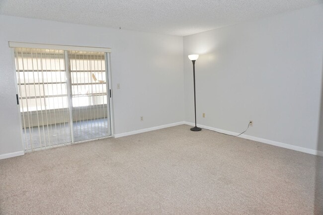 Building Photo - Winter Ridge Condo