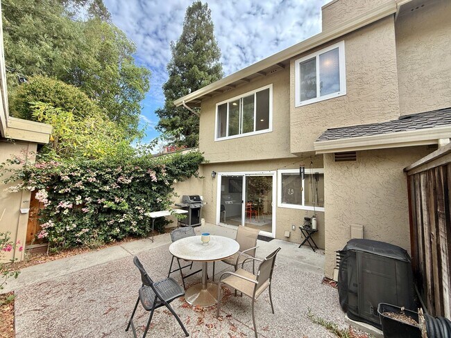 Building Photo - 1142 Arbor Vista Way