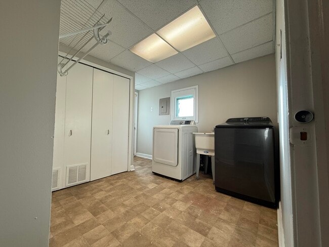 Building Photo - 11691 Cornell St