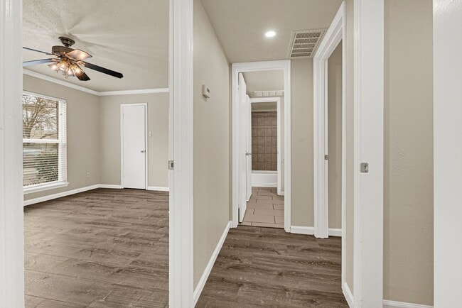 Building Photo - 1817 Commonwealth St