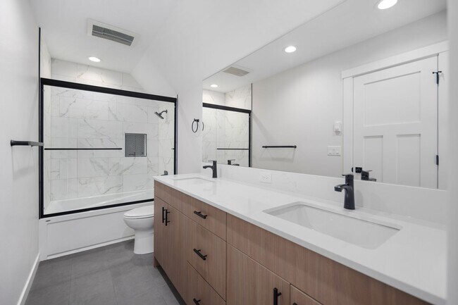 Building Photo - $2595 3 bedroom/2 1/2 bath Clearwood New Construction, Custom Chalet-style Home In Yelm.