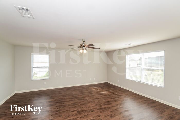 Building Photo - 11462 Walden Trce