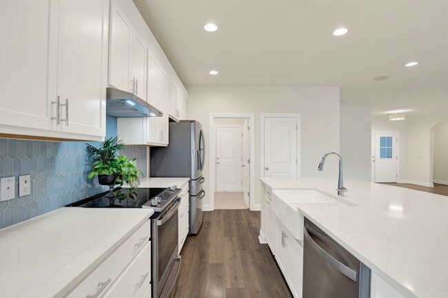 Building Photo - Waterways