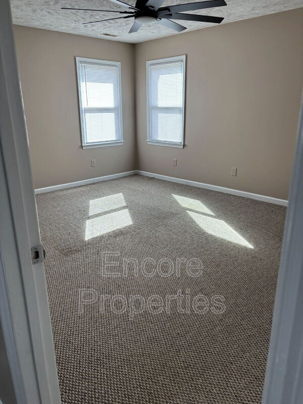 Building Photo - 2588 Gotts Ln