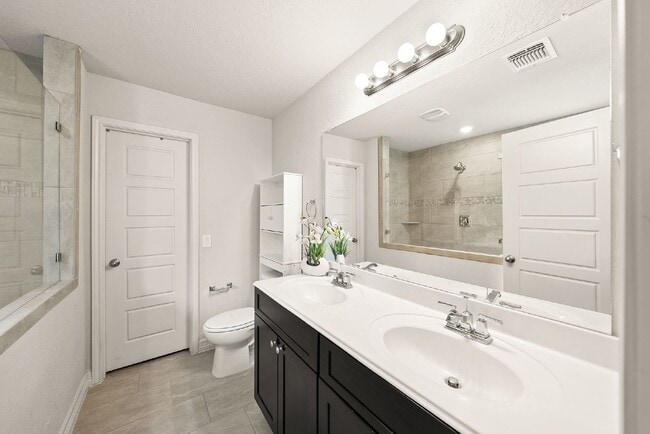 Building Photo - 2 WEEKS FREE RENT w/ 12 Month Lease!!!!!