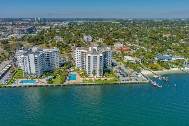 Building Photo - 2800 N Flagler Dr