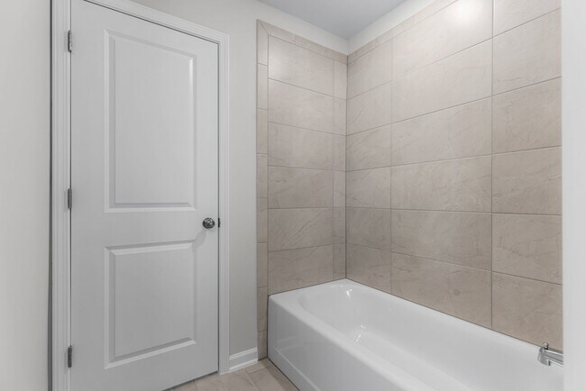 Building Photo - 2408 McKenzie Ridge Ln