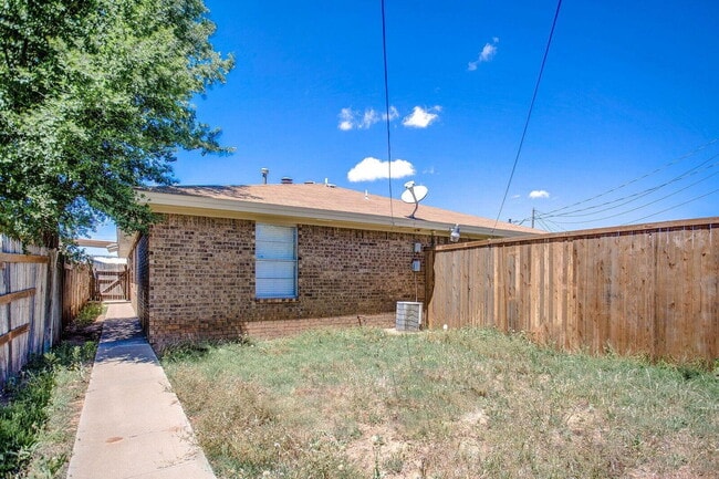 Building Photo - 5703 Brownfield Dr