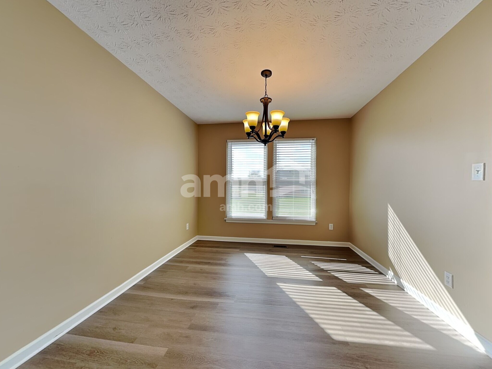 Building Photo - 1441 Scenic River Dr