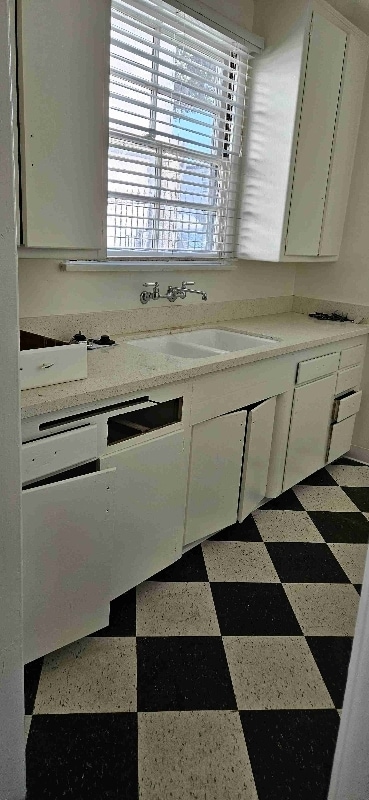 Building Photo - 5875 Packard St