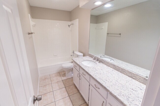 Building Photo - 5203 El Rancho Dr, Arlington