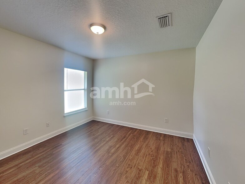 Building Photo - 502 Chinkapin Ct