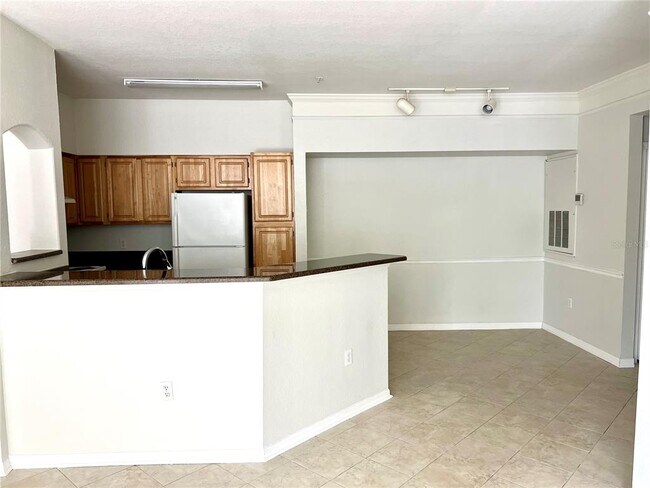 Building Photo - 3344 Corona Village Way