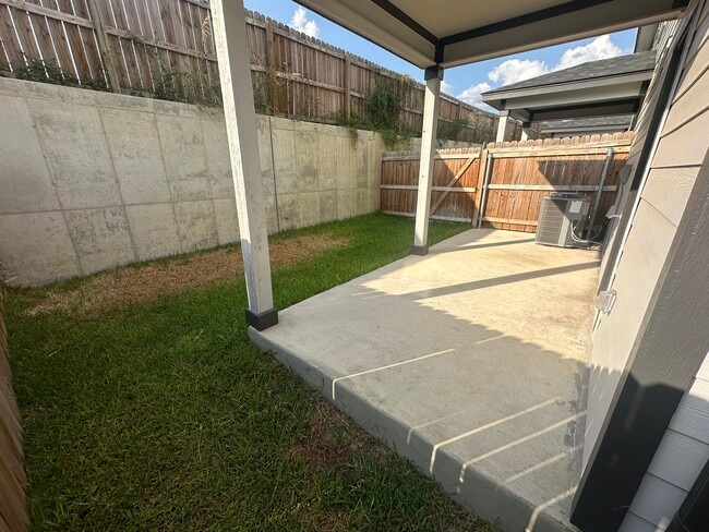 Building Photo - 8415 V. Verona