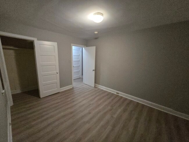 Building Photo - 3413 W 10th St