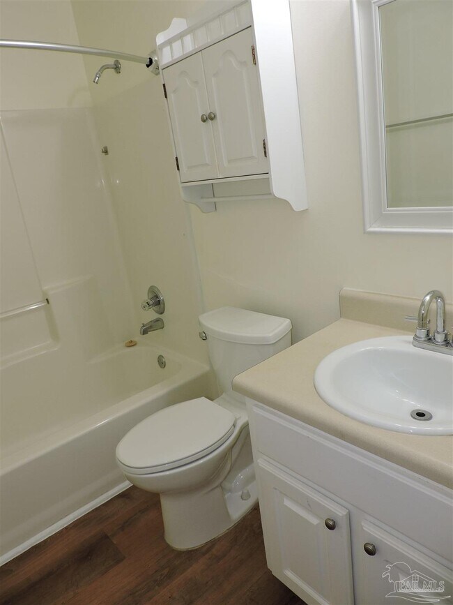 Building Photo - 2552 Southern Oaks Dr