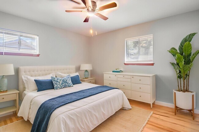 Building Photo - 911 Brown St