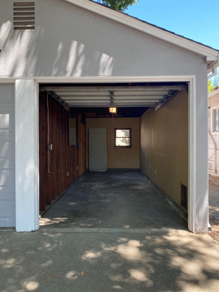 Building Photo - 2205 18th St