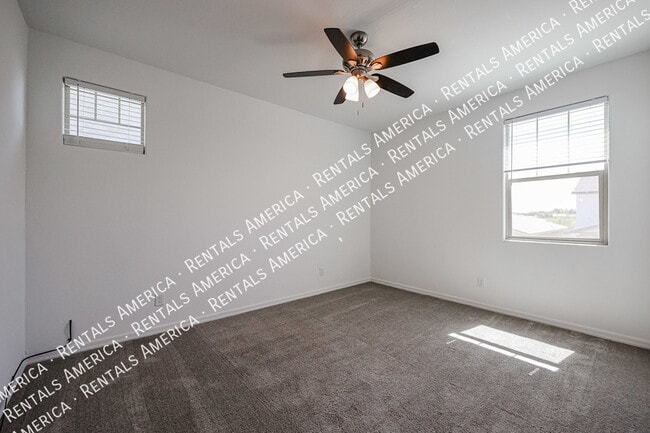 Building Photo - 5509 N 108th Ave