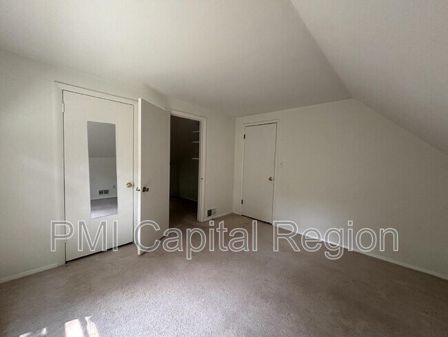 Building Photo - 5830 Vandegrift Ave