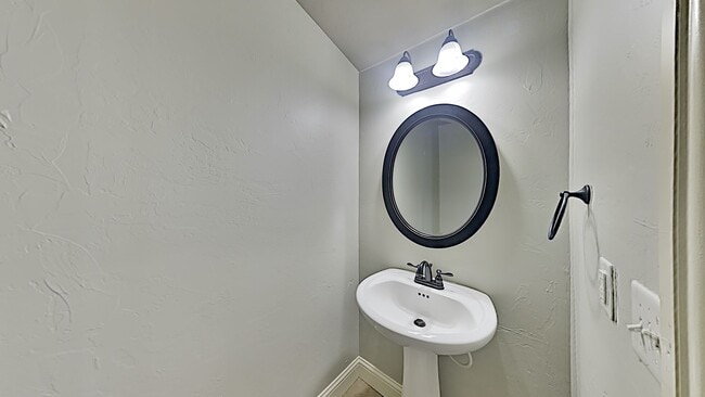 Building Photo - LUXURY 4 Bedroom 2.5 Bathroom Home in Lone Oak Lakes Deer Creek Schools- Gated Community