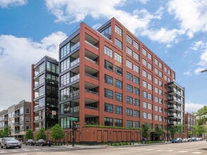 Building Photo - 1109 W Washington Blvd
