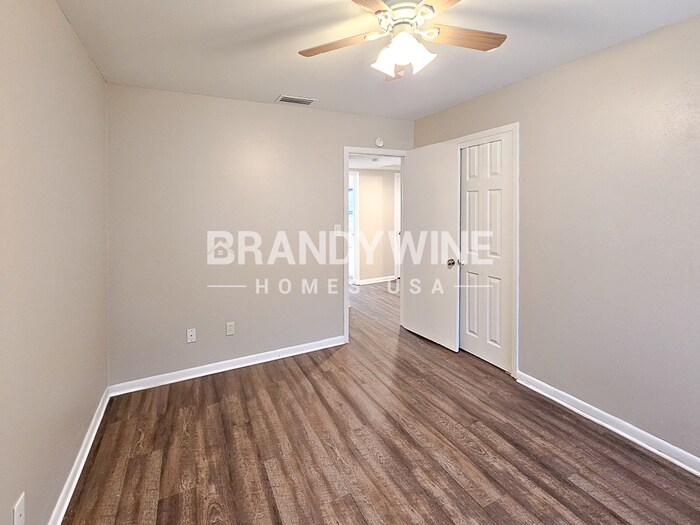 Building Photo - 318 Terrace Dr