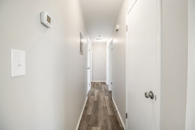 Building Photo - 1344 Camden Way