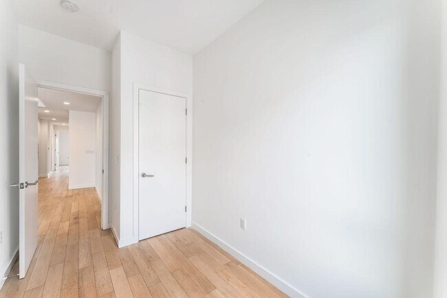 Building Photo - 355 Claremont Ave