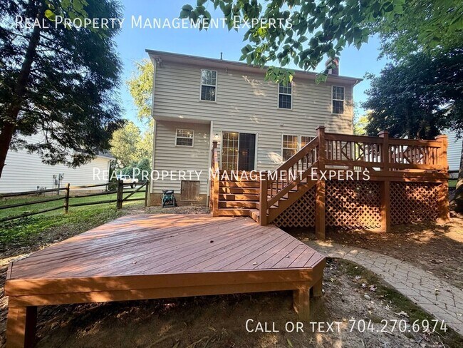 Building Photo - 13604 Toka Ct